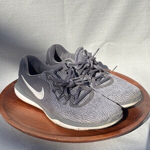 Nike Women's Flex Supreme TR6 909014-019 Gray White Training Running Shoes Sz 8